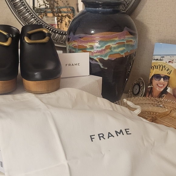 FRAME Clogs - Picture 2 of 11